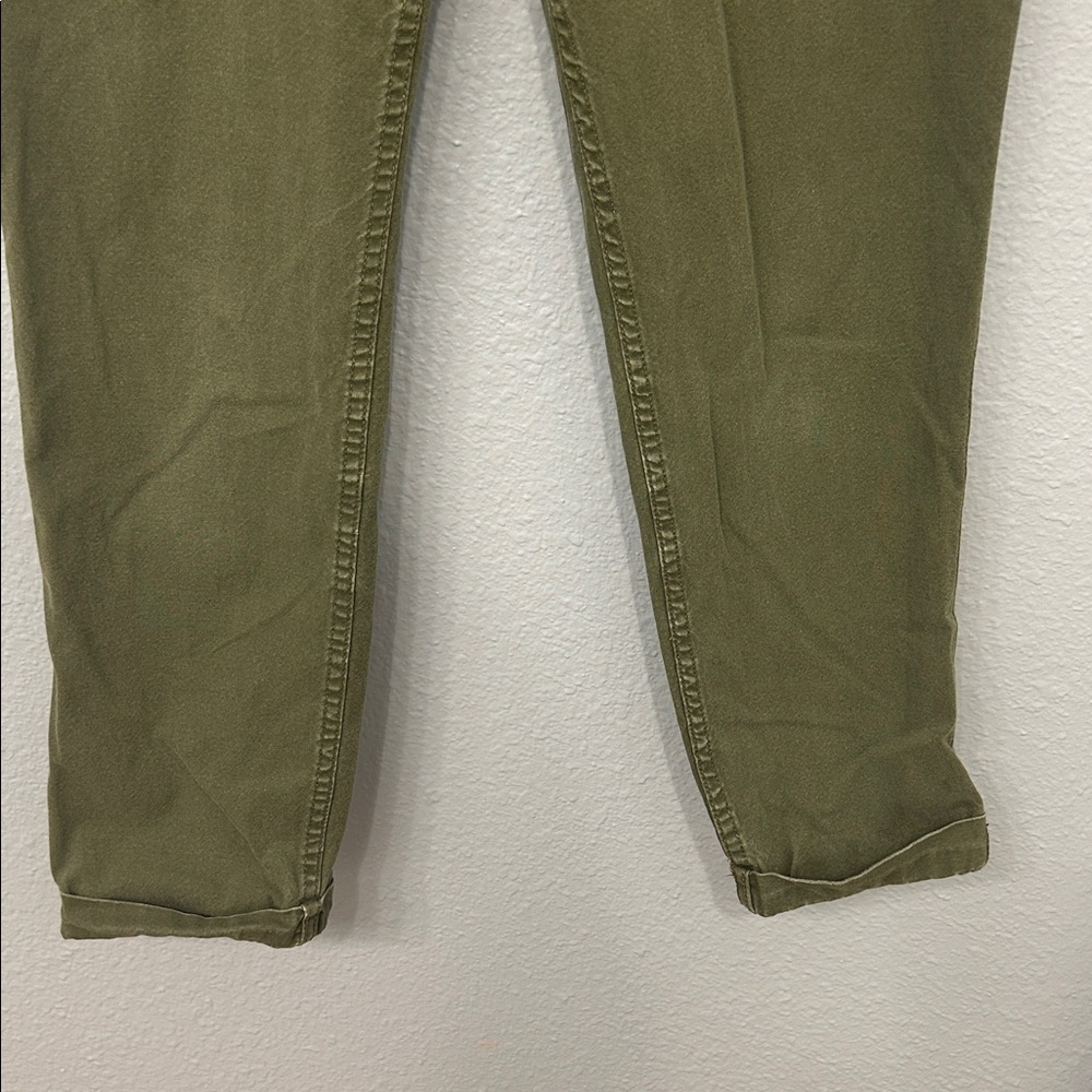 Hollister Khaki Green Trousers - Picture 2 of 6